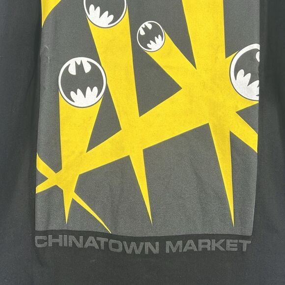 🔥🔥CONVERSE x CHINATOWN MARKET x BATMAN Graphic Tee - RARE - PERFECT - Size XL - Picture 4 of 6